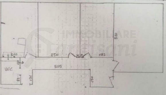 4 locali con balcone in vendita a Gavinana