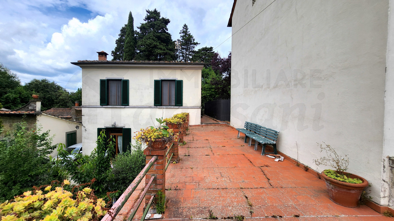 Villa con giardino in vendita a Fiesole via dell'Olmo