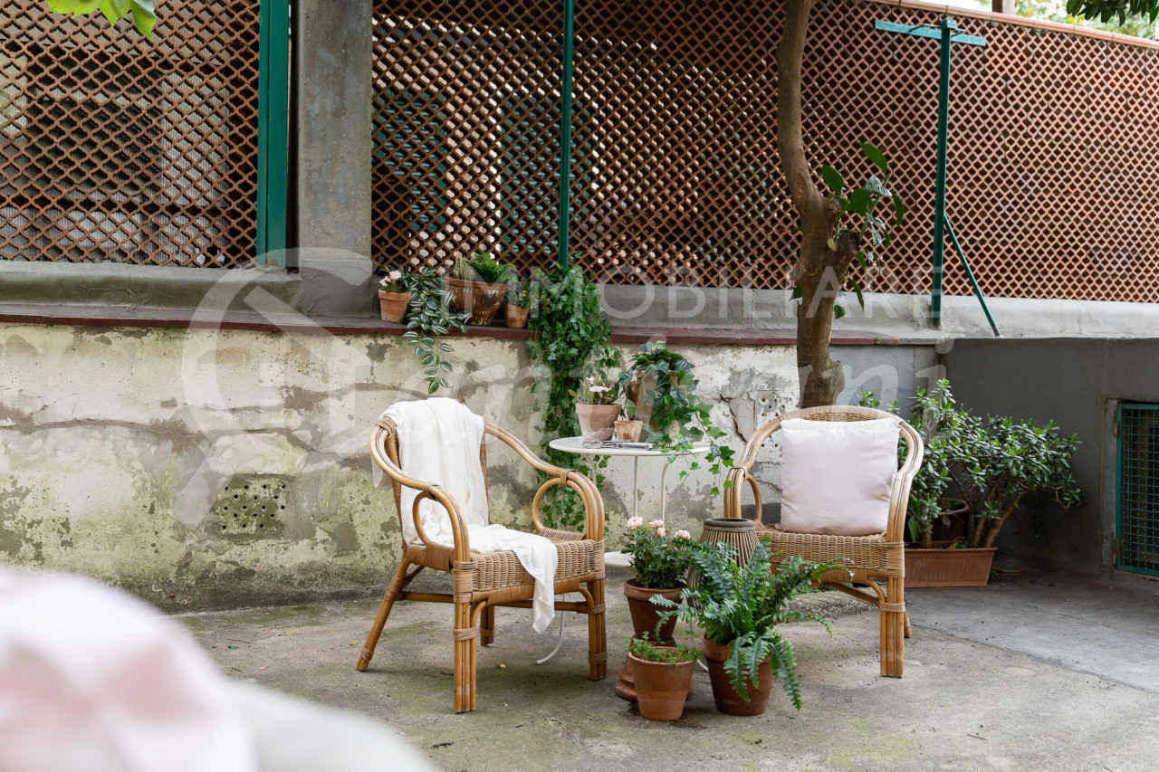 Quadrilocale con giardino in vendita Poggetto