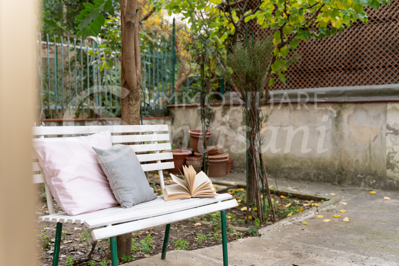 Quadrilocale con giardino in vendita Poggetto